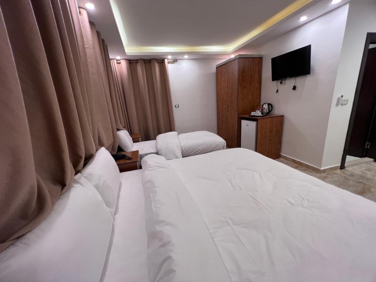 Petra Family Hotel Вади Муса Экстерьер фото