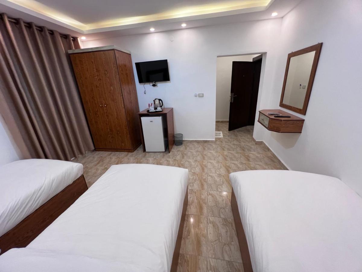 Petra Family Hotel Вади Муса Экстерьер фото